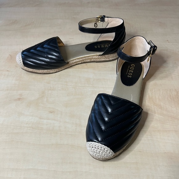 Black sandals - Picture 2 of 5